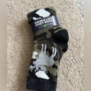 Airplus Men’s Double Layer Cozy Socks with Camouflage Design- size 8-12.5